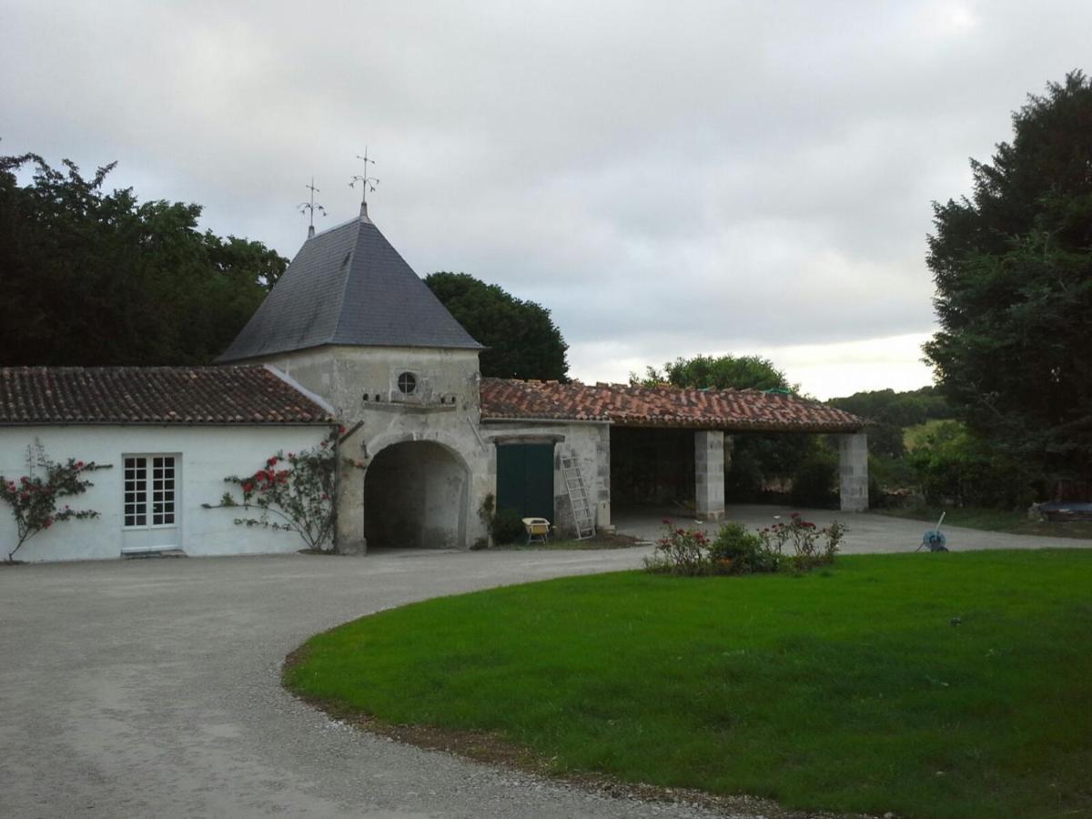 Bed and Breakfast Le Logis Du Plessis Chaniers Екстер'єр фото