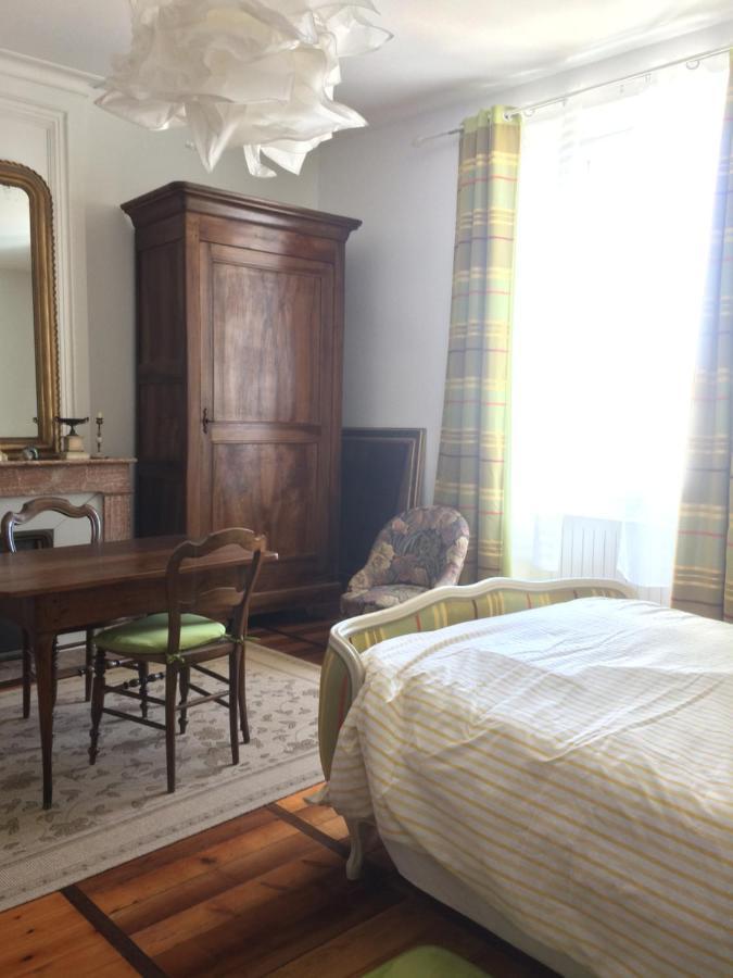 Bed and Breakfast Le Logis Du Plessis Chaniers Екстер'єр фото