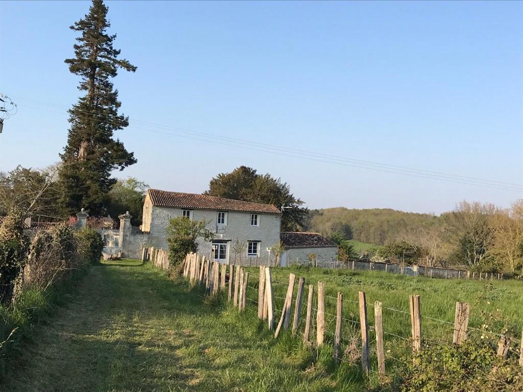 Bed and Breakfast Le Logis Du Plessis Chaniers Екстер'єр фото